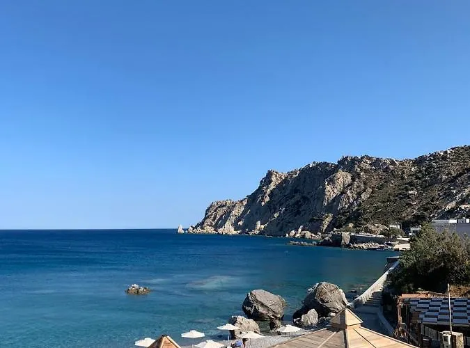 Antiperatos Beach Villa