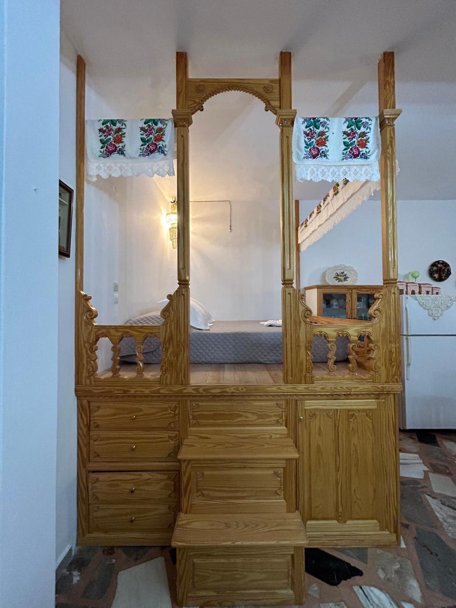 Villa Antiperatos